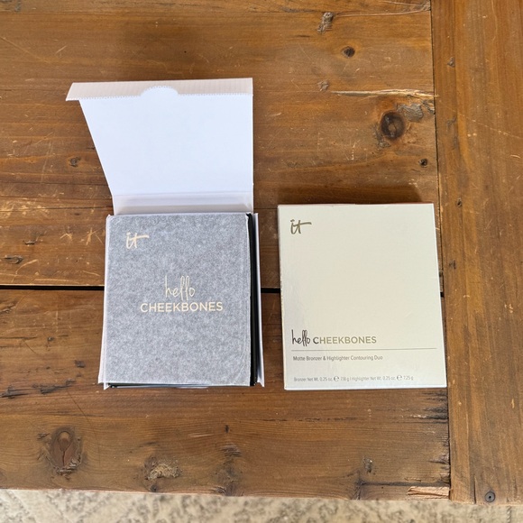 NWT it cosmetics hello cheekbones matte bronzer & Highlighter contouring Duo - Picture 5 of 5